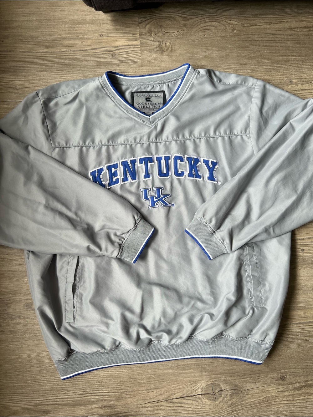 Vintage Colosseum Men’s Kentucky Wildcats Embroidered Windbreaker